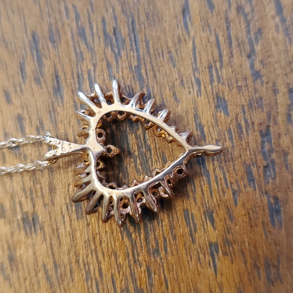 Vintage Kay Jewelers gold and diamond heart neclace - Picture 6 of 6